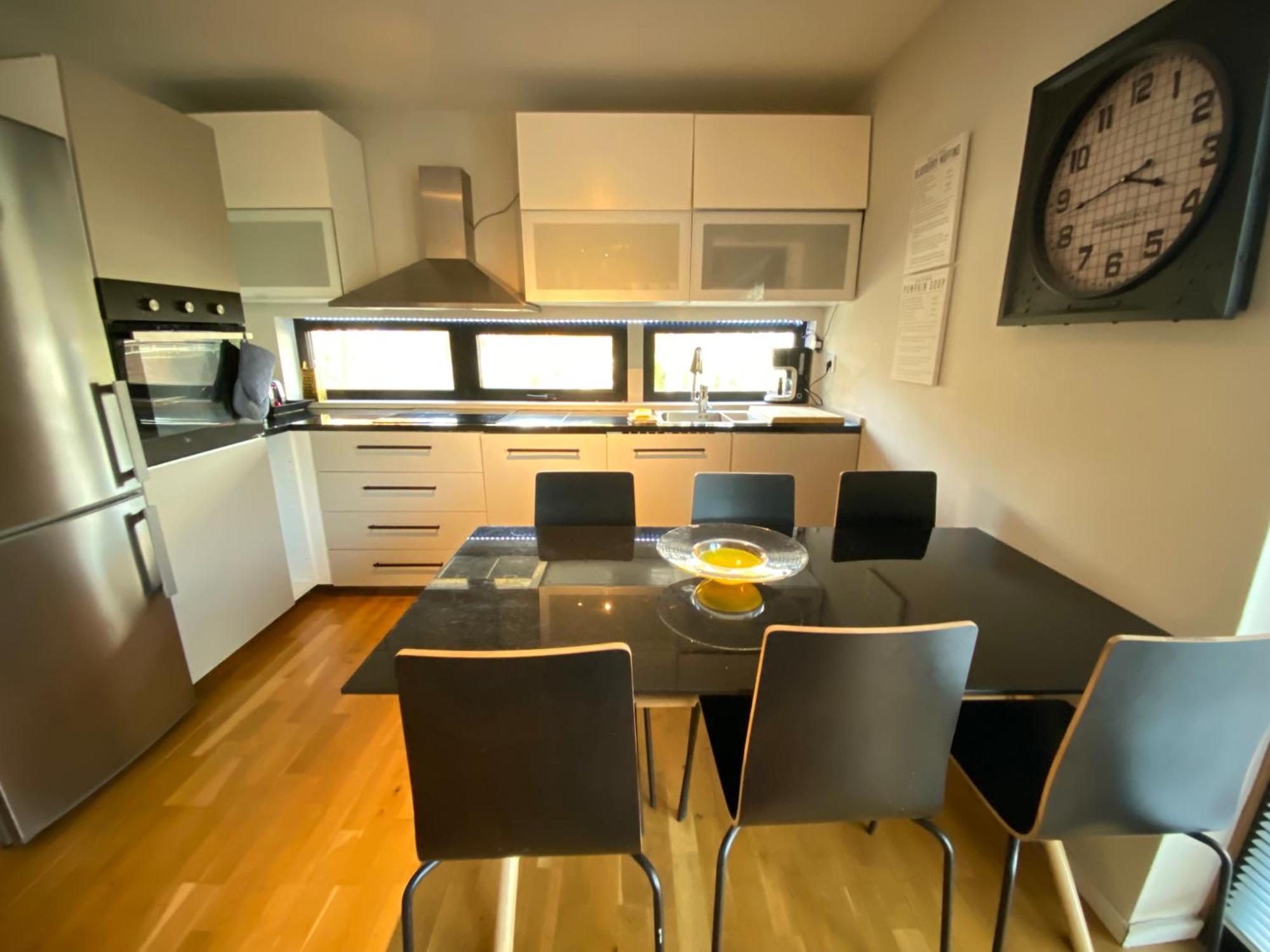Townhouse On Arlanda Stockholm Metro Line - Easy Checkin Vila Sollentuna Exterior foto